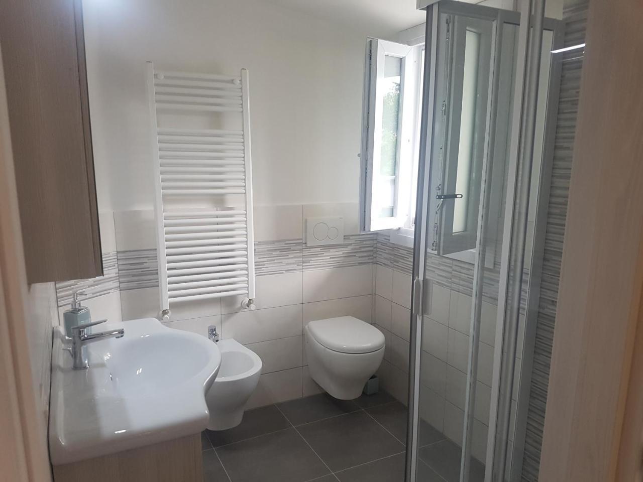 B&B Molinari Лонато Екстериор снимка