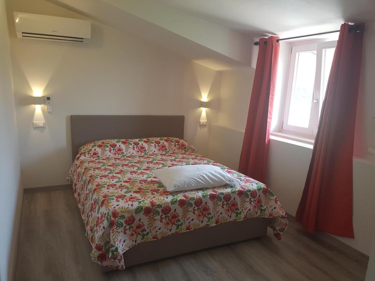 B&B Molinari Лонато Екстериор снимка
