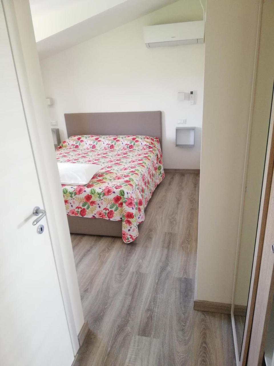 B&B Molinari Лонато Екстериор снимка